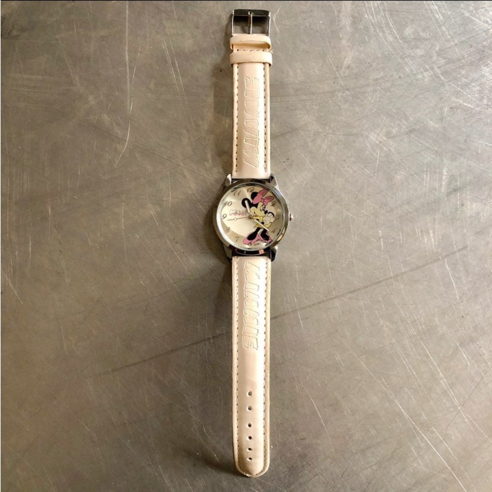 ⭐️Minnie Mouse⭐️ Watch - Picture 7 of 7